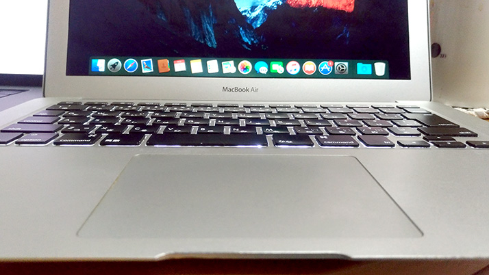 MacBook Pro 2017 15inchレビュー！MacBook Air 2011からの乗り換えで驚きの連続
